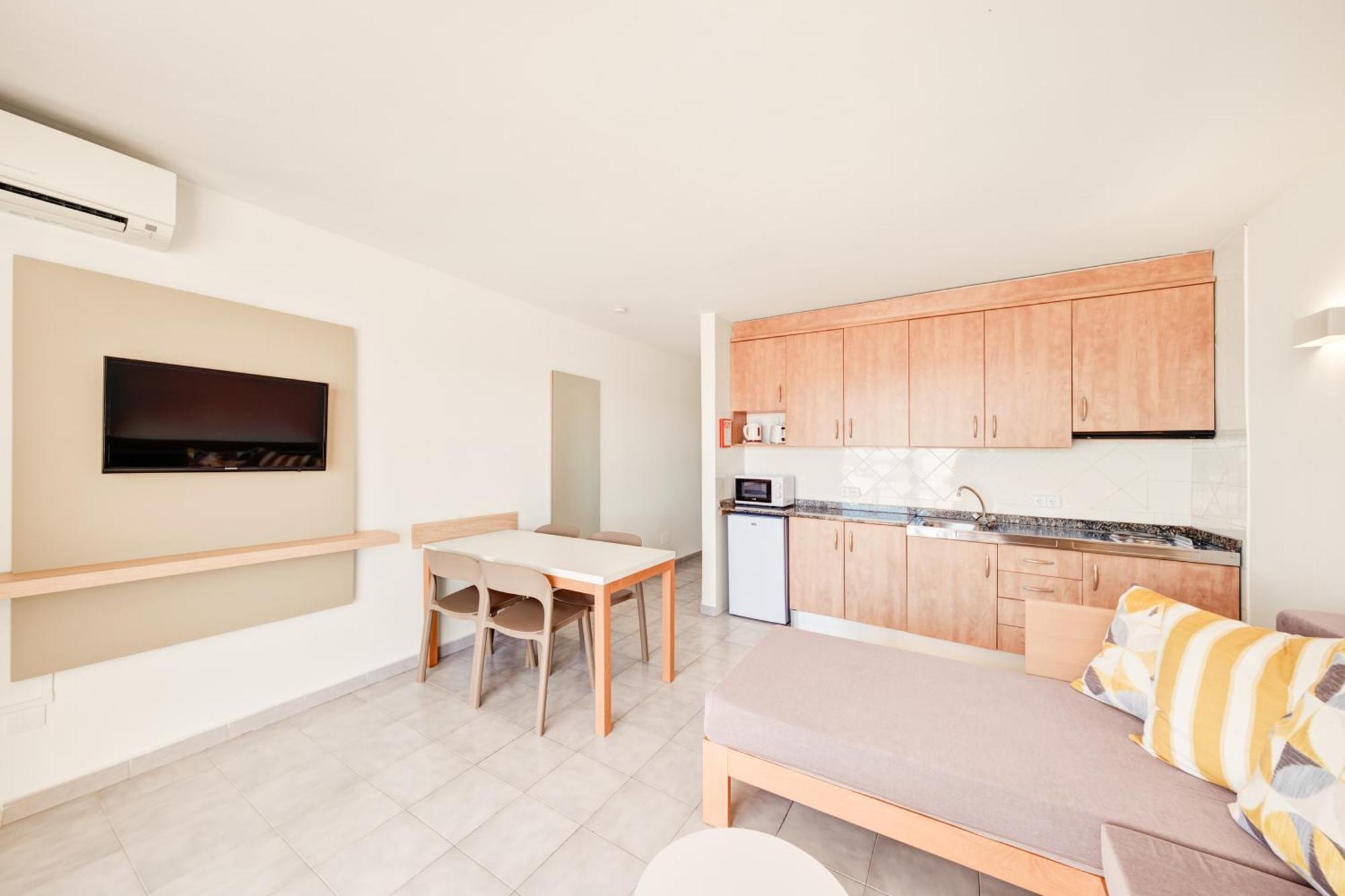 Apartamentos Vista Club サンタ・ポンサ エクステリア 写真